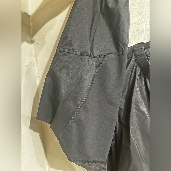 Lululemon With the Breeze Jacket - Picture 4 of 11